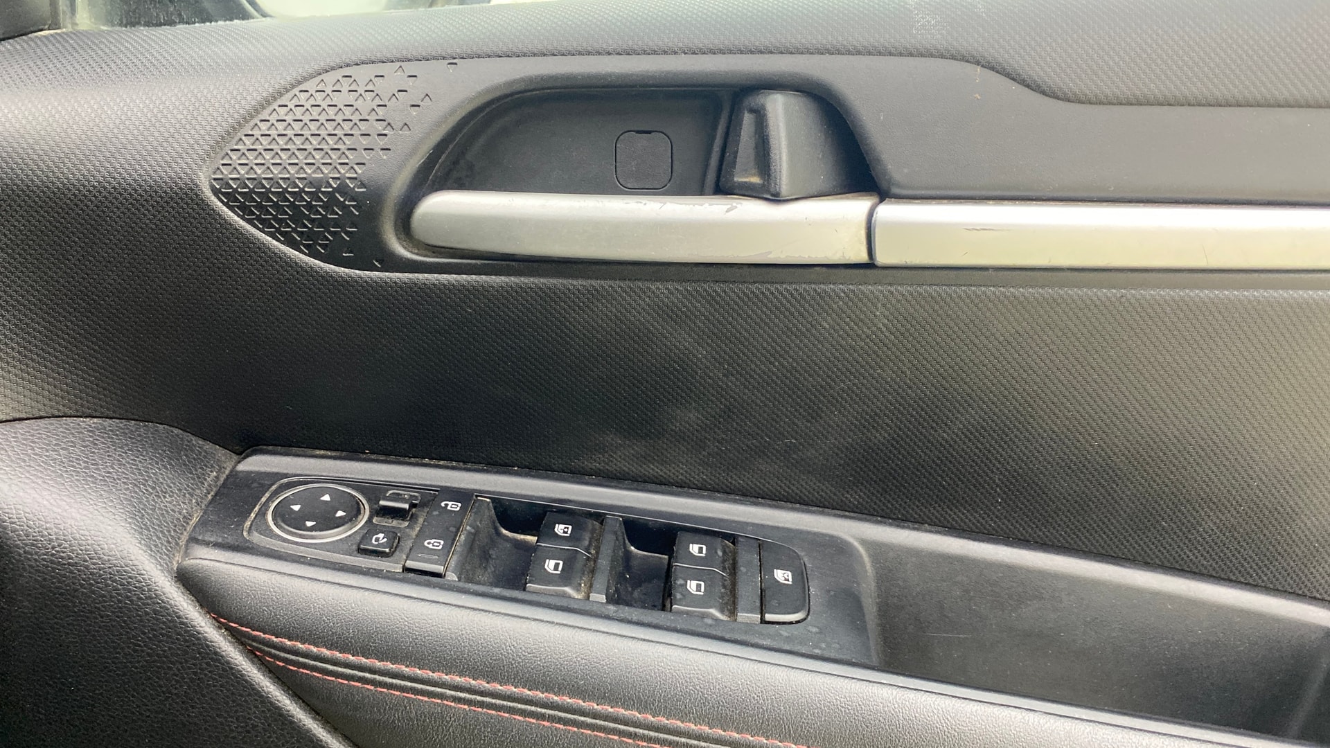 View 2020 Kia Sonet GTX Plus iMT Petrol Image 40 Used 2020 Kia Sonet GTX Plus iMT Petrol Image 40