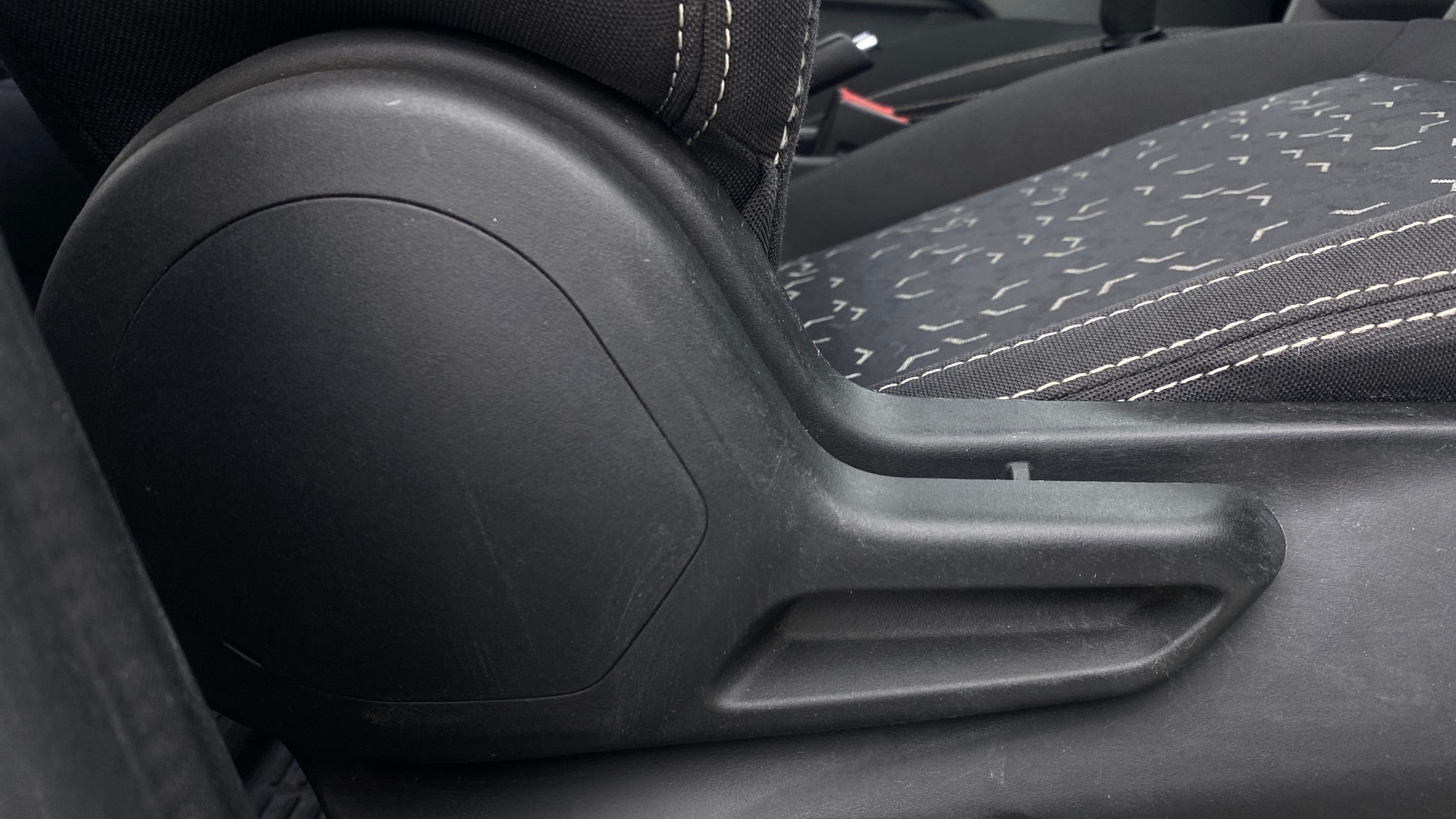 View 2023 Tata Tiago Revotorq XB Image 18 Used 2023 Tata Tiago Revotorq XB Image 18