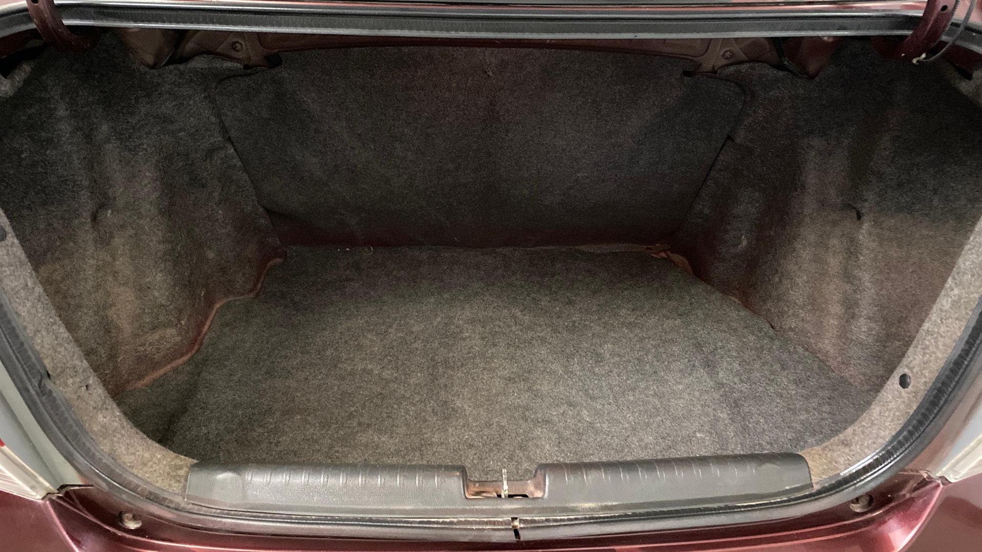 View 2015 Honda Amaze E MT Petrol BS IV Image 10 Used 2015 Honda Amaze E MT Petrol BS IV Image 10