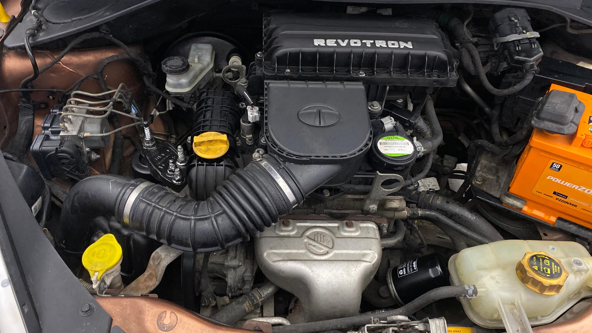 View 2017 Tata Tigor XT Petrol Image 3 Used 2017 Tata Tigor XT Petrol Image 3