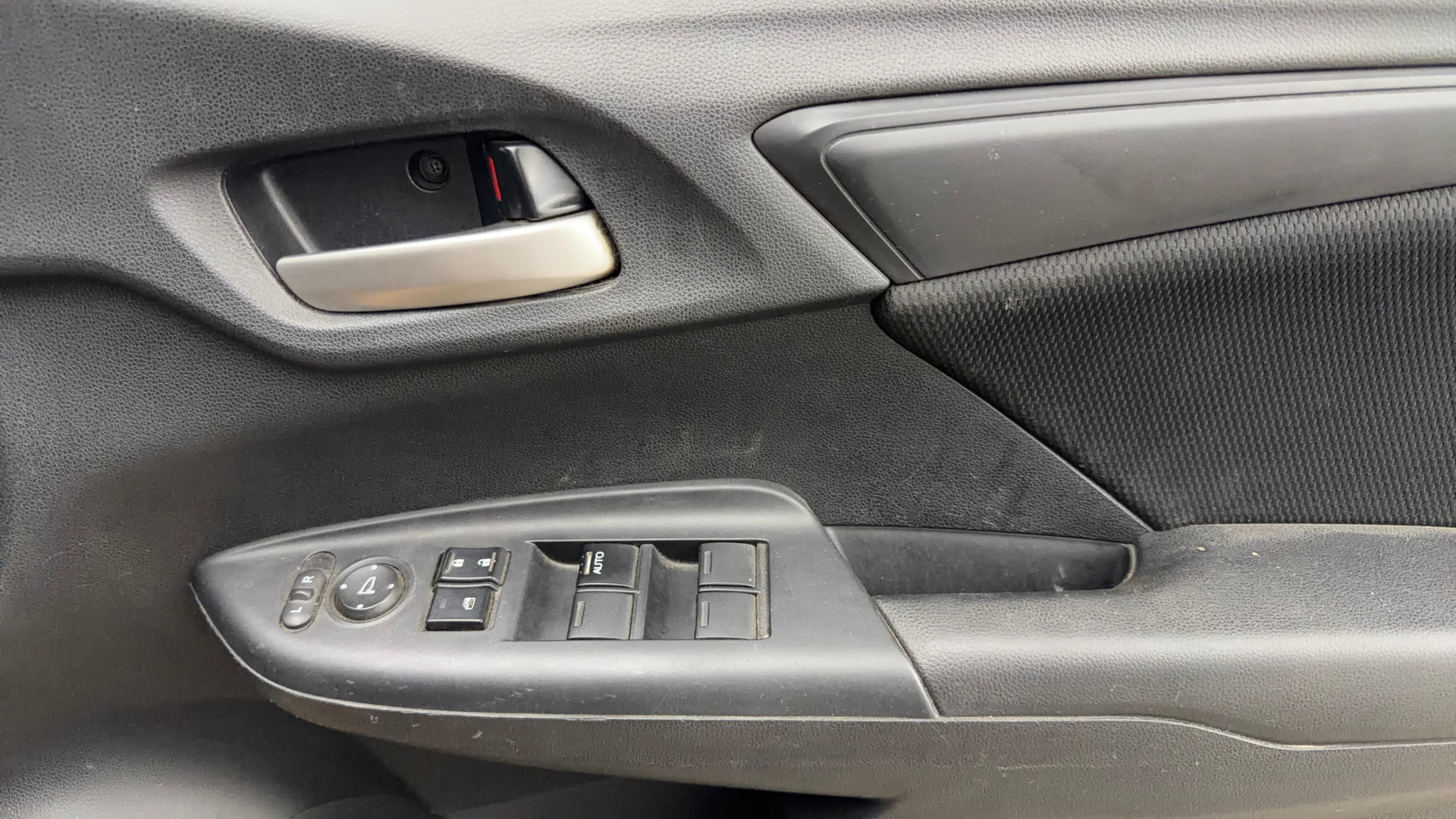 View 2020 Honda WR-V S MT Diesel Edge Edition Image 33 Used 2020 Honda WR-V S MT Diesel Edge Edition Image 33