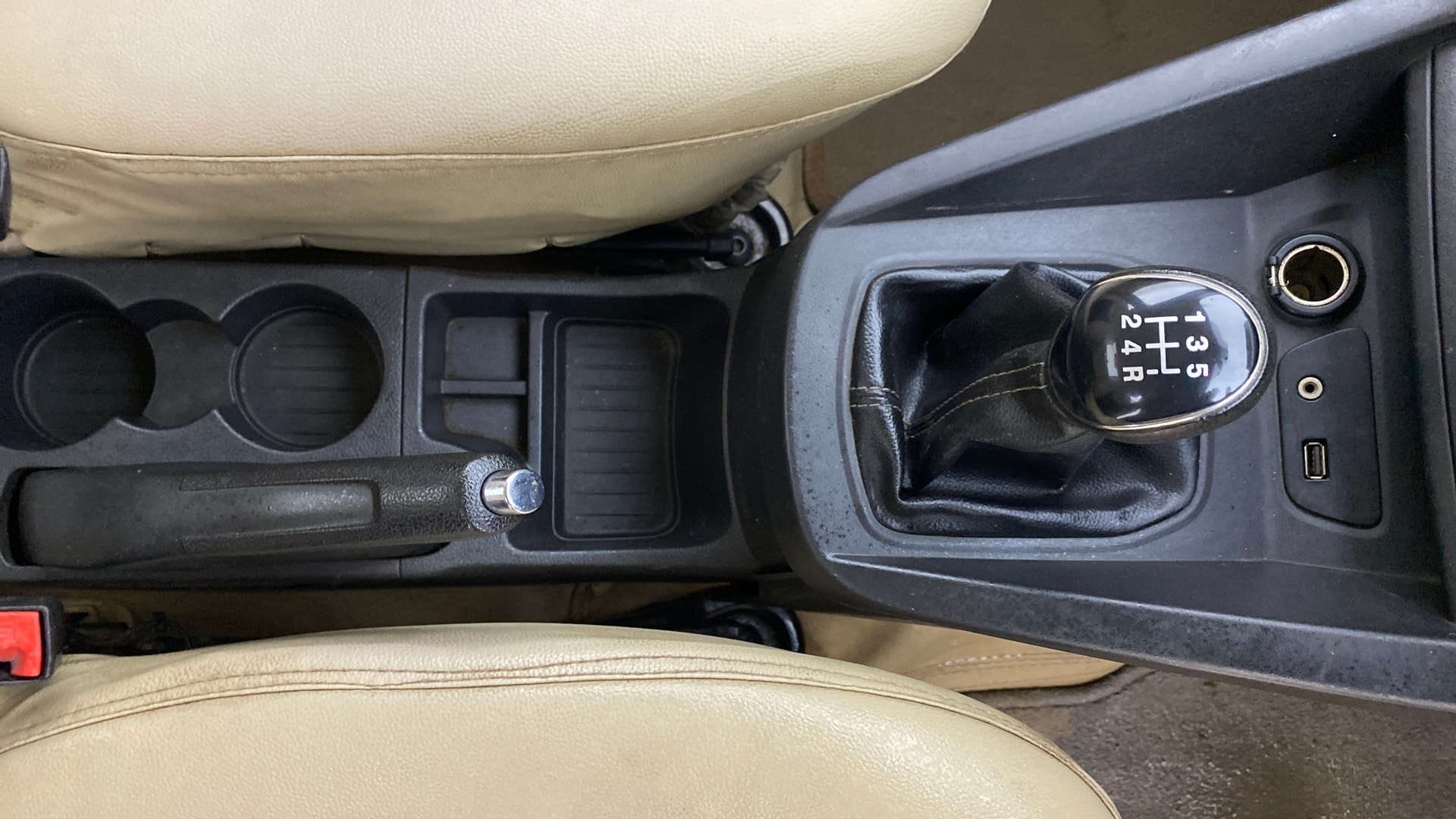 View 2019 Ford Figo Aspire 1.2P Ambiente MT BS IV Image 39 Used 2019 Ford Figo Aspire 1.2P Ambiente MT BS IV Image 39