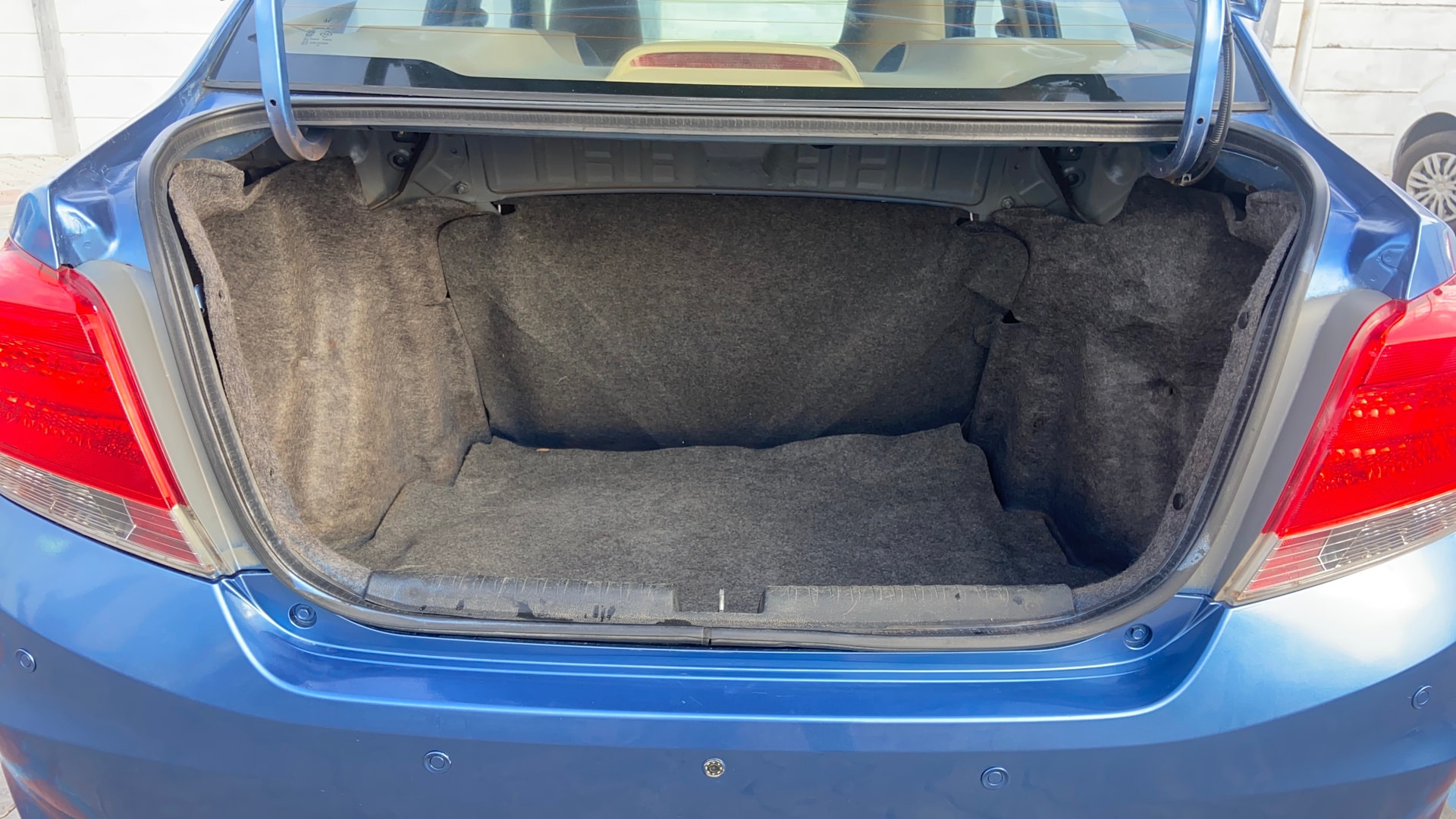 View 2014 Honda Amaze E MT Petrol BS IV Image 10 Used 2014 Honda Amaze E MT Petrol BS IV Image 10
