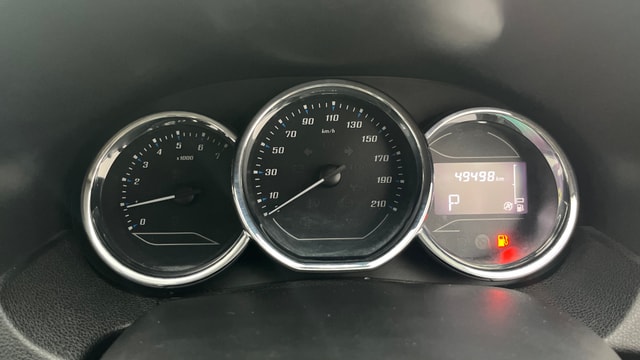 View Renault Duster Image 34 Used Renault Duster Image 34