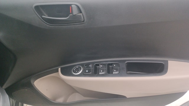 View Hyundai Grand i10 Image 33 Used Hyundai Grand i10 Image 33