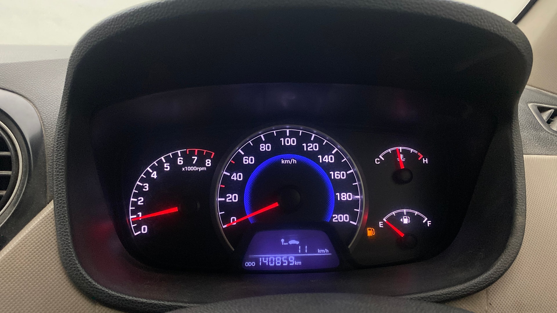 View 2016 Hyundai Grand i10 Sportz 1.2 Kappa Image 33 Used 2016 Hyundai Grand i10 Sportz 1.2 Kappa Image 33