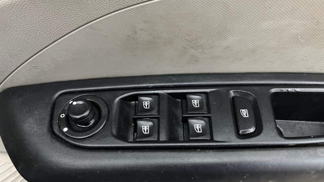 View Renault Triber Image 37 Used Renault Triber Image 37