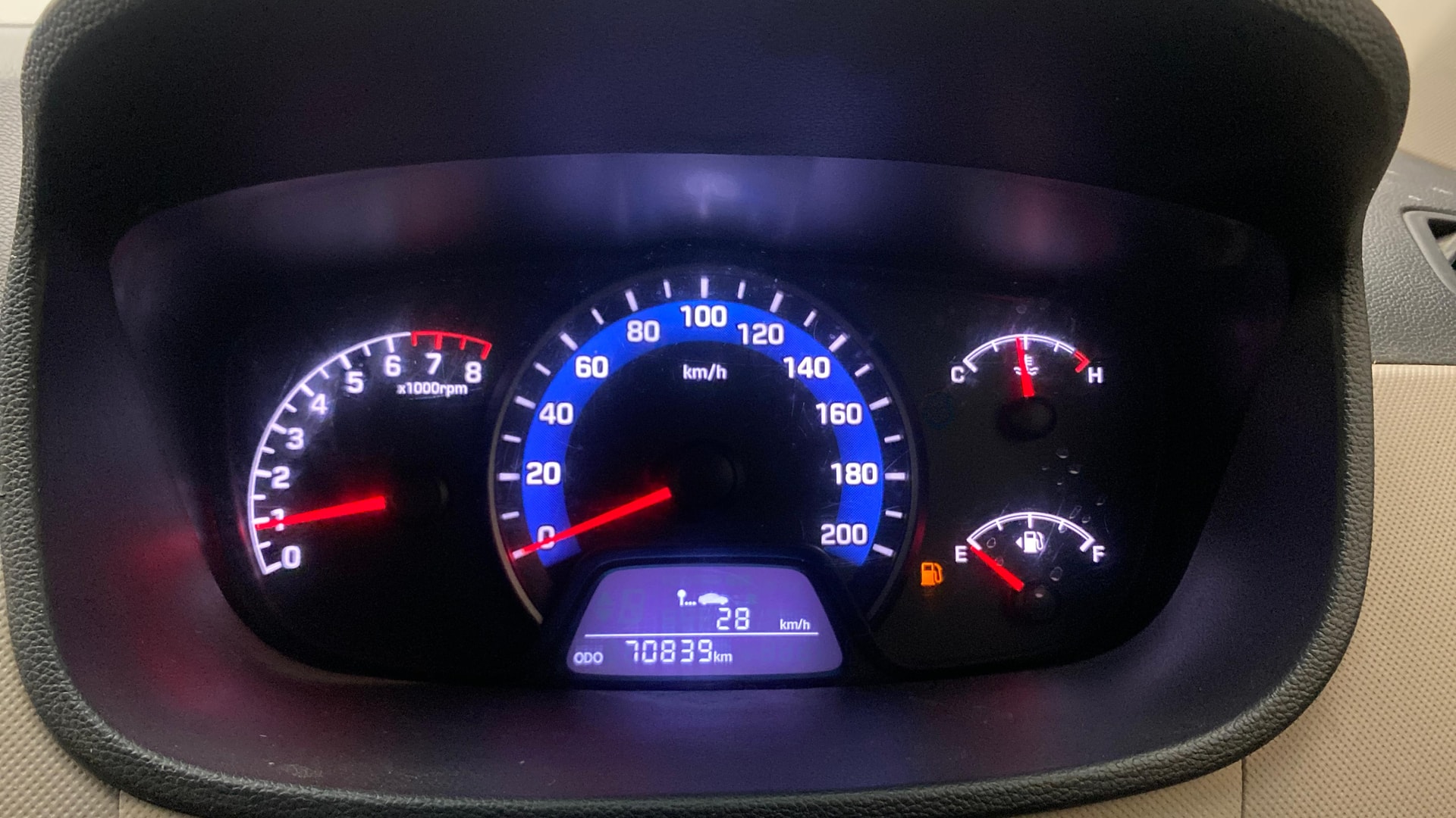 View 2015 Hyundai Xcent Base Petrol Image 33 Used 2015 Hyundai Xcent Base Petrol Image 33