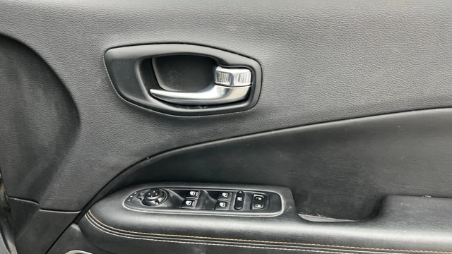View Jeep Compass Image 33 Used Jeep Compass Image 33