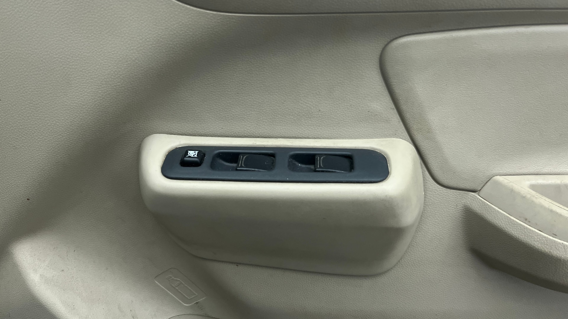 View 2019 Maruti Suzuki 1000 Base Variant Image 41 Used 2019 Maruti Suzuki 1000 Base Variant Image 41