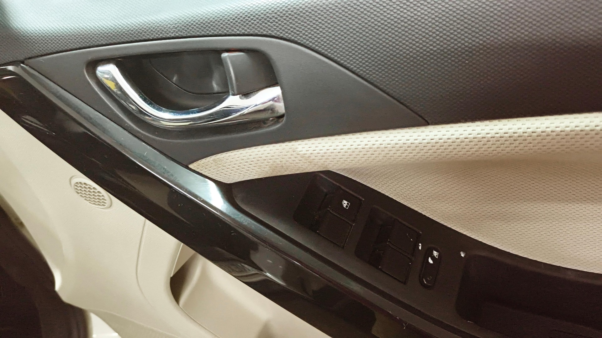 View 2020 Tata Nexon Revotron XE Image 38 Used 2020 Tata Nexon Revotron XE Image 38
