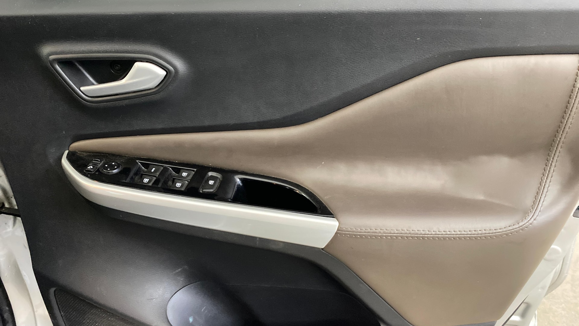 View 2022 Nissan Magnite XV Image 38 Used 2022 Nissan Magnite XV Image 38
