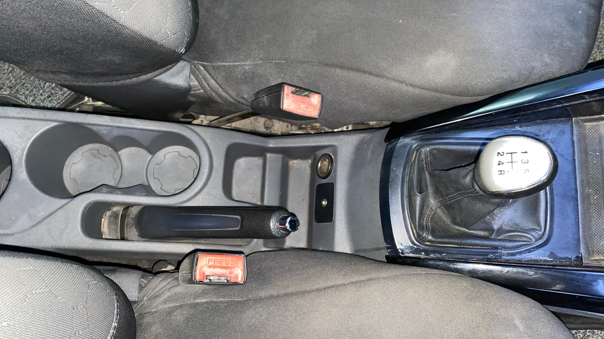 View 2017 Ford EcoSport 1.5 TDCi Diesel Ambiente BS IV Image 44 Used 2017 Ford EcoSport 1.5 TDCi Diesel Ambiente BS IV Image 44