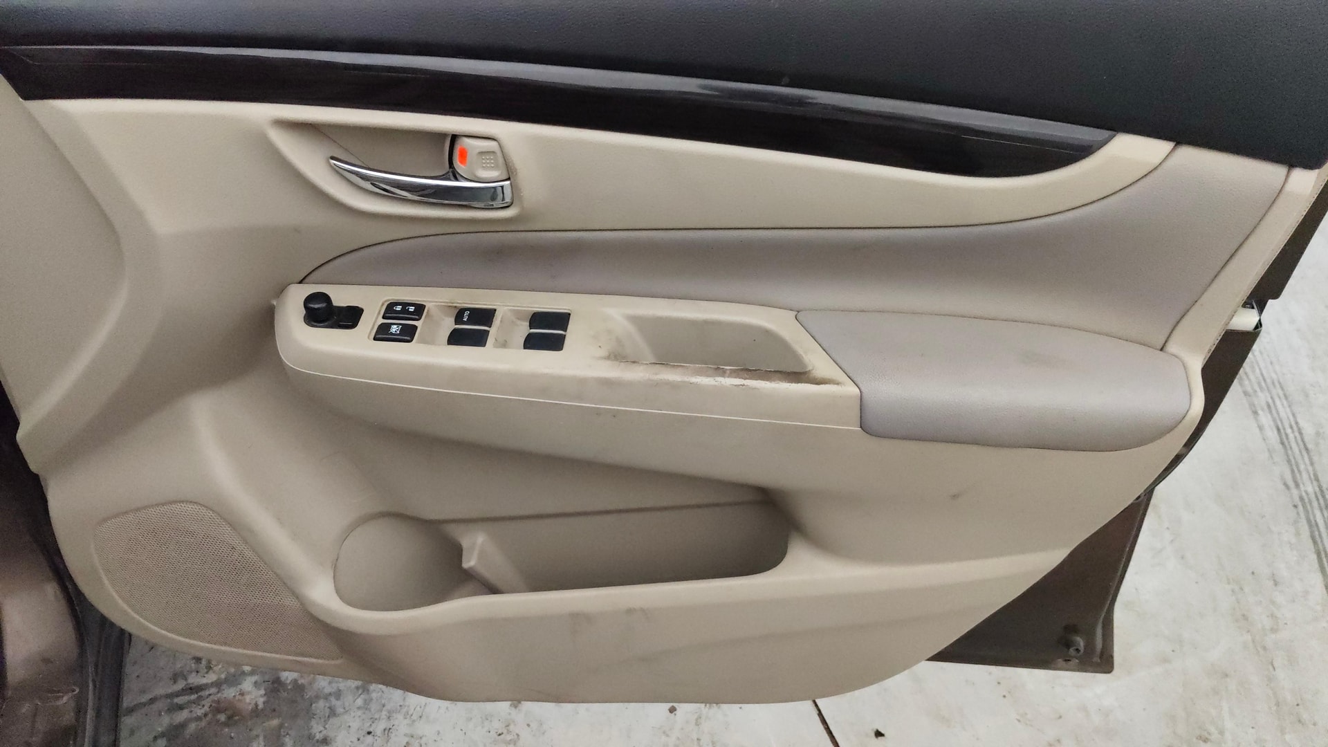 View 2017 Maruti Suzuki 1000 Base Variant Image 33 Used 2017 Maruti Suzuki 1000 Base Variant Image 33