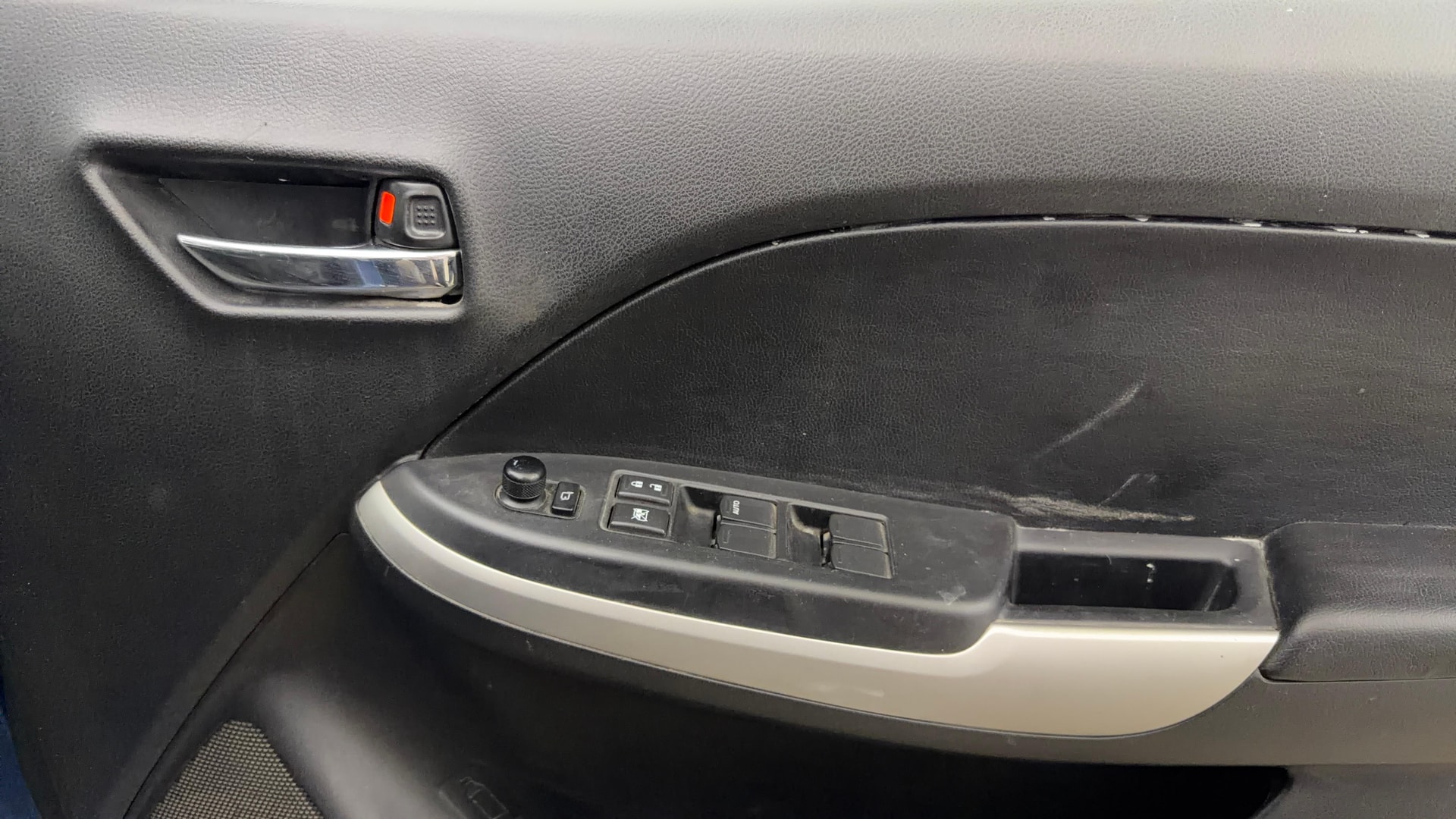 View 2017 Maruti Suzuki 1000 Base Variant Image 32 Used 2017 Maruti Suzuki 1000 Base Variant Image 32