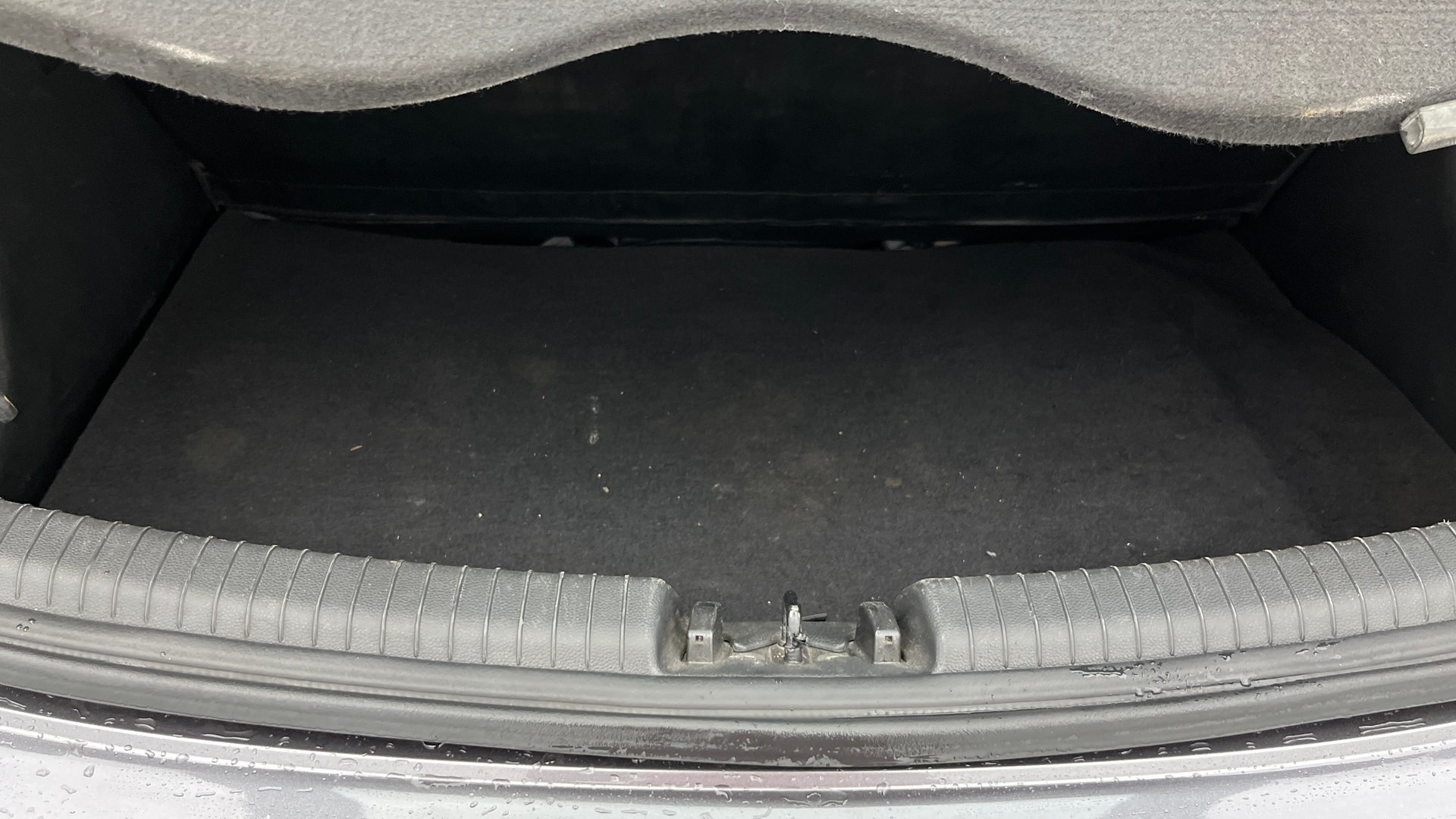View 2015 Hyundai Grand i10 Sportz 1.2 Kappa Image 10 Used 2015 Hyundai Grand i10 Sportz 1.2 Kappa Image 10