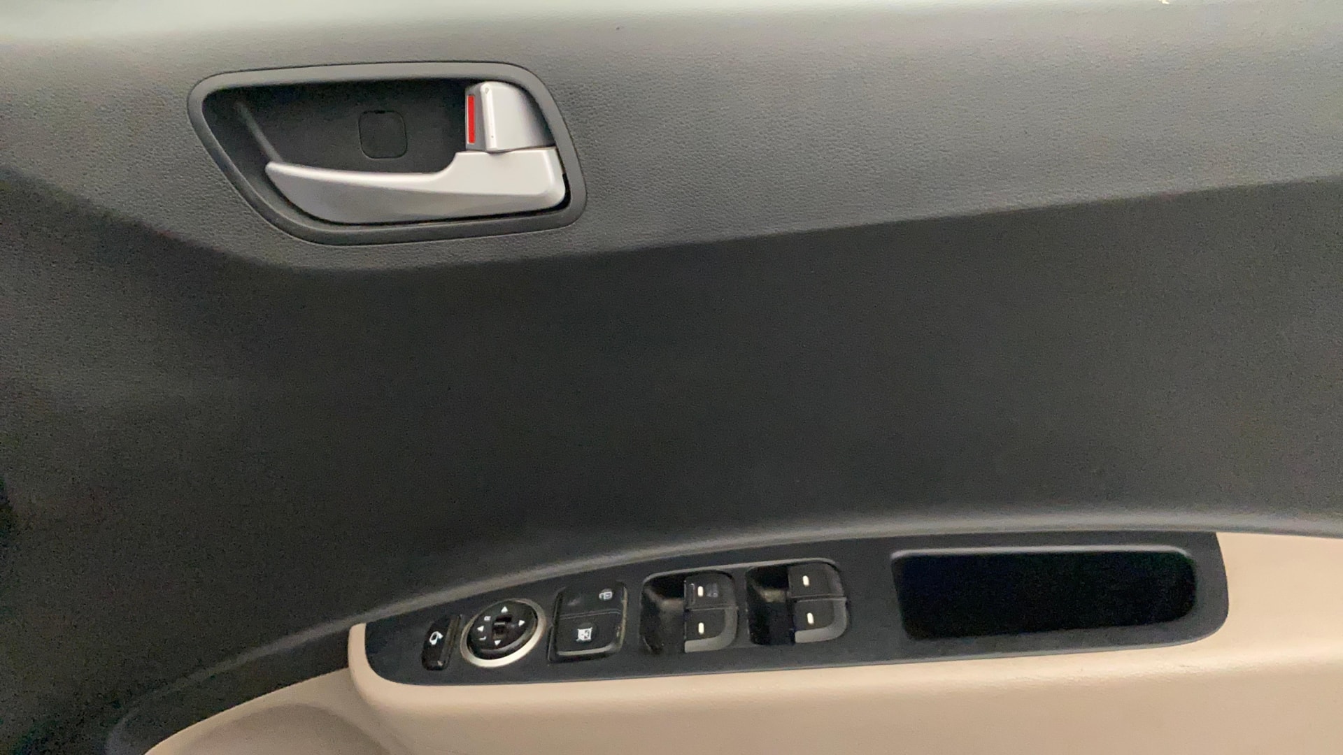 View 2019 Hyundai Grand i10 1.2 Asta Petrol Image 32 Used 2019 Hyundai Grand i10 1.2 Asta Petrol Image 32
