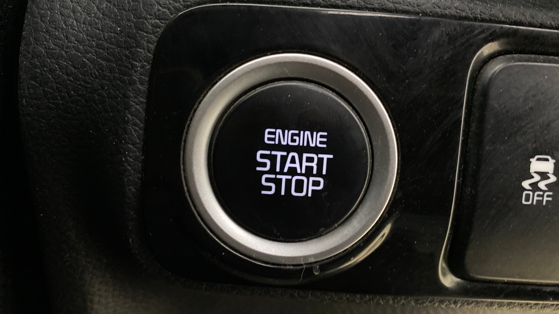 View 2020 Kia Sonet GTX Plus AT Diesel Image 41 Used 2020 Kia Sonet GTX Plus AT Diesel Image 41
