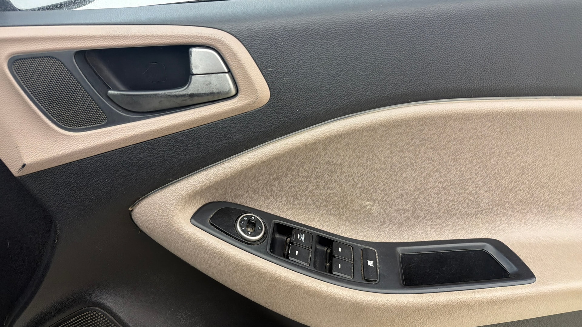 View 2015 Hyundai Elite i20 Magna 1.2 Image 32 Used 2015 Hyundai Elite i20 Magna 1.2 Image 32