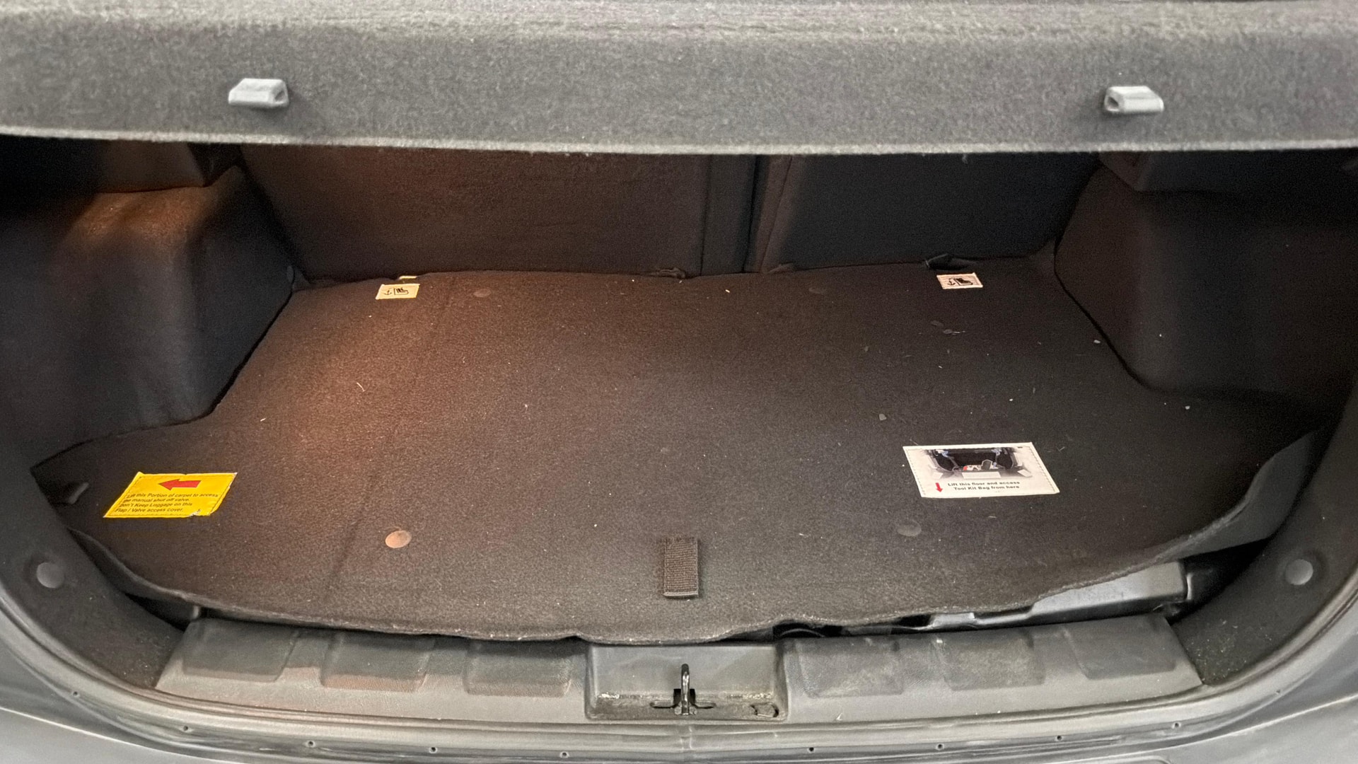 View 2025 Tata Nexon Revotron XE Image 10 Used 2025 Tata Nexon Revotron XE Image 10