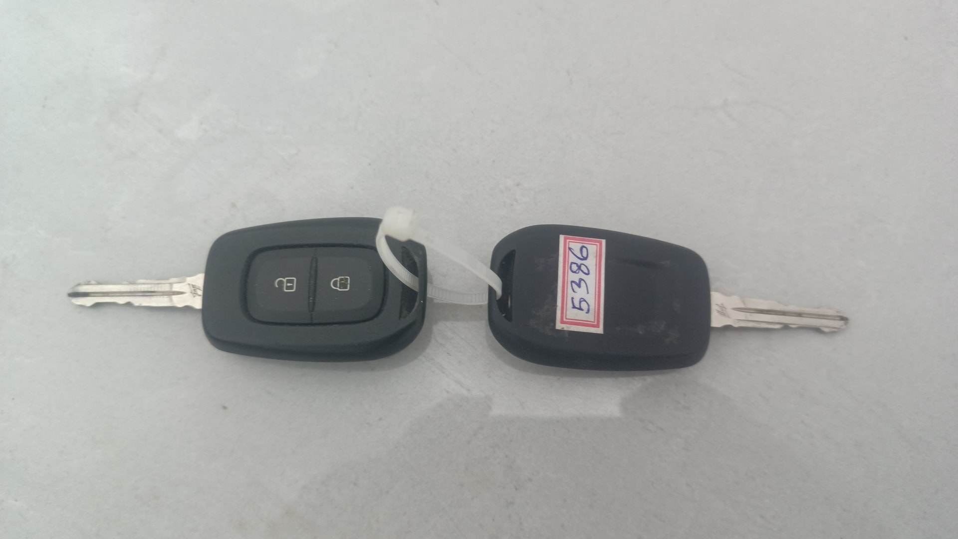 View 2021 Renault Triber RXT Image 18 Used 2021 Renault Triber RXT Image 18