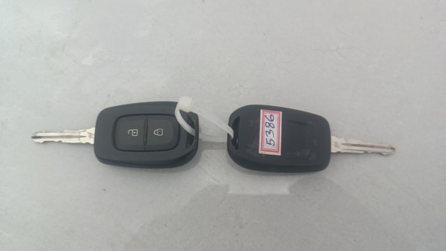 View Renault Triber Image 18 Used Renault Triber Image 18