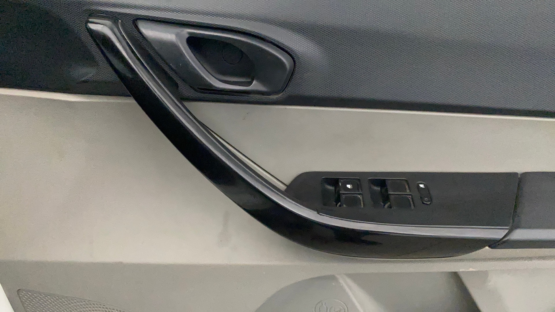 View 2018 Tata Tiago Revotorq XB Image 41 Used 2018 Tata Tiago Revotorq XB Image 41