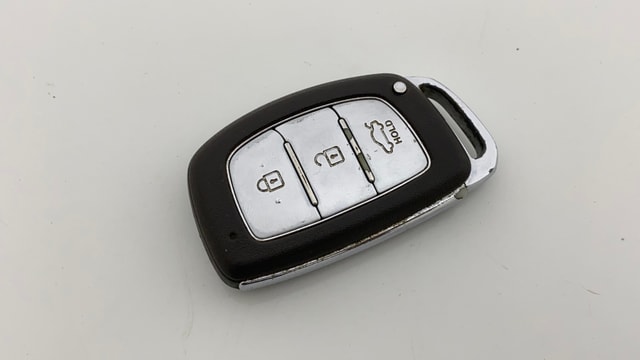 View Hyundai Fluidic Verna Image 18 Used Hyundai Fluidic Verna Image 18