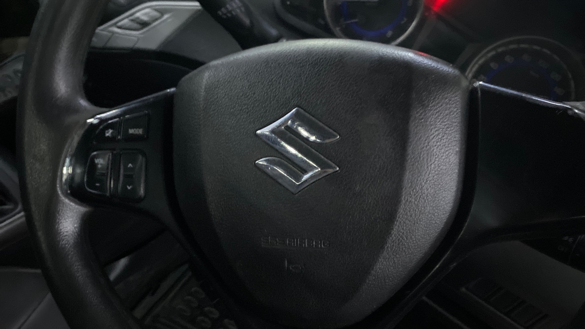 View 2019 Maruti Suzuki 1000 Base Variant Image 3 Used 2019 Maruti Suzuki 1000 Base Variant Image 3