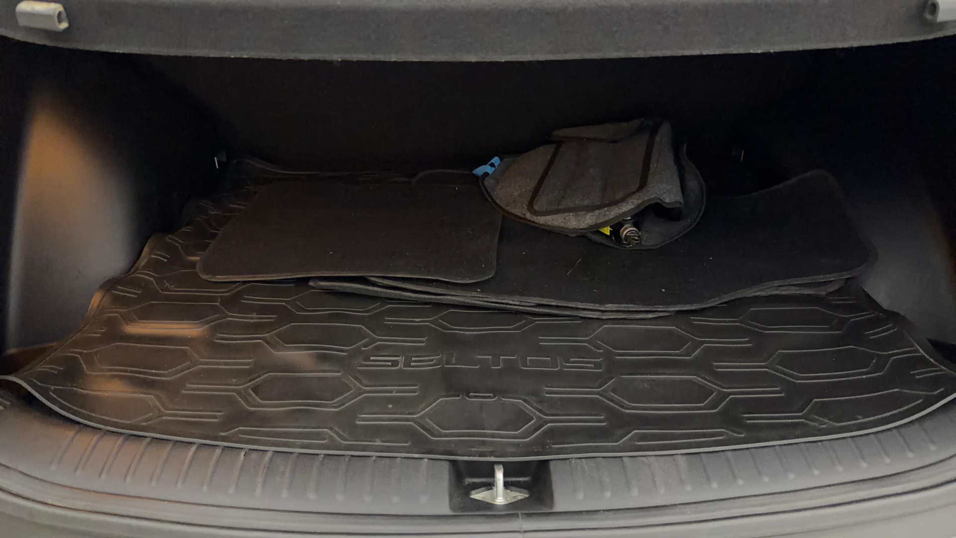 View 2020 Kia Seltos HTK Plus Diesel Image 11 Used 2020 Kia Seltos HTK Plus Diesel Image 11