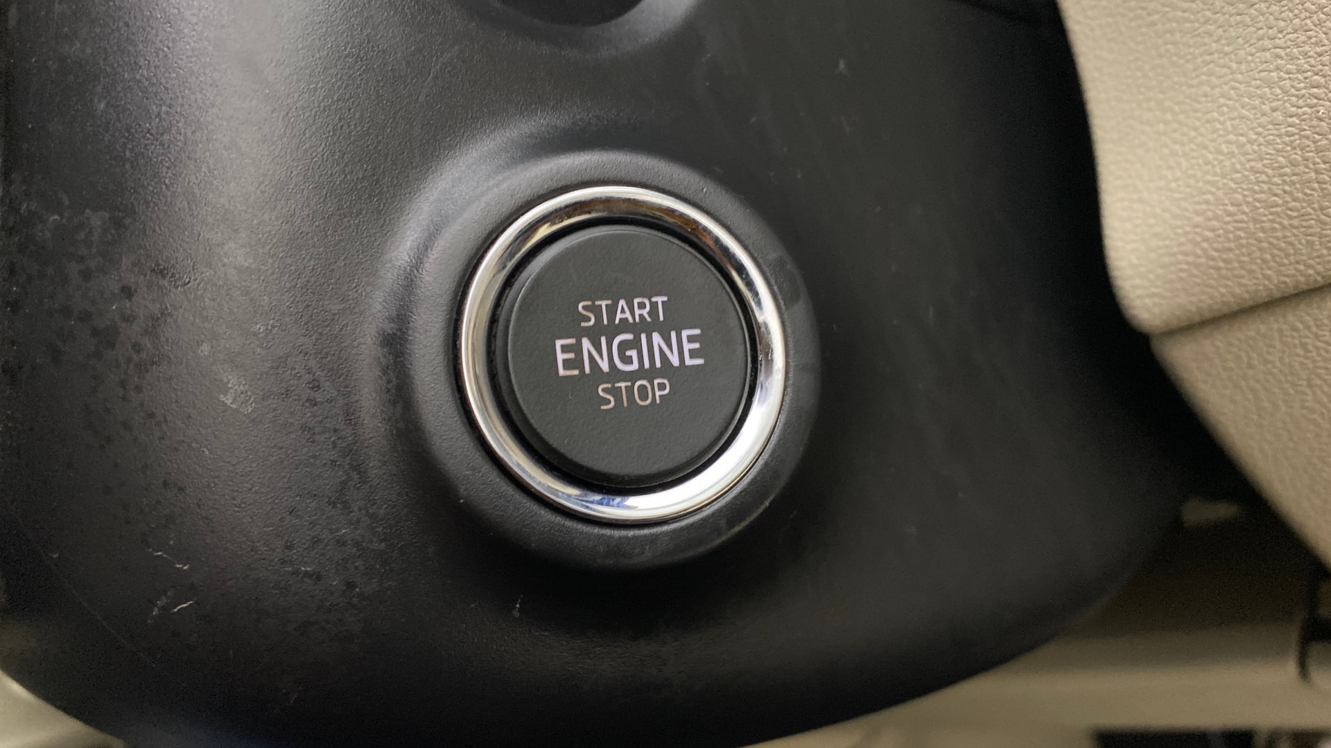 View 2023 Skoda Slavia Ambition 1.0 TSI MT Image 35 Used 2023 Skoda Slavia Ambition 1.0 TSI MT Image 35