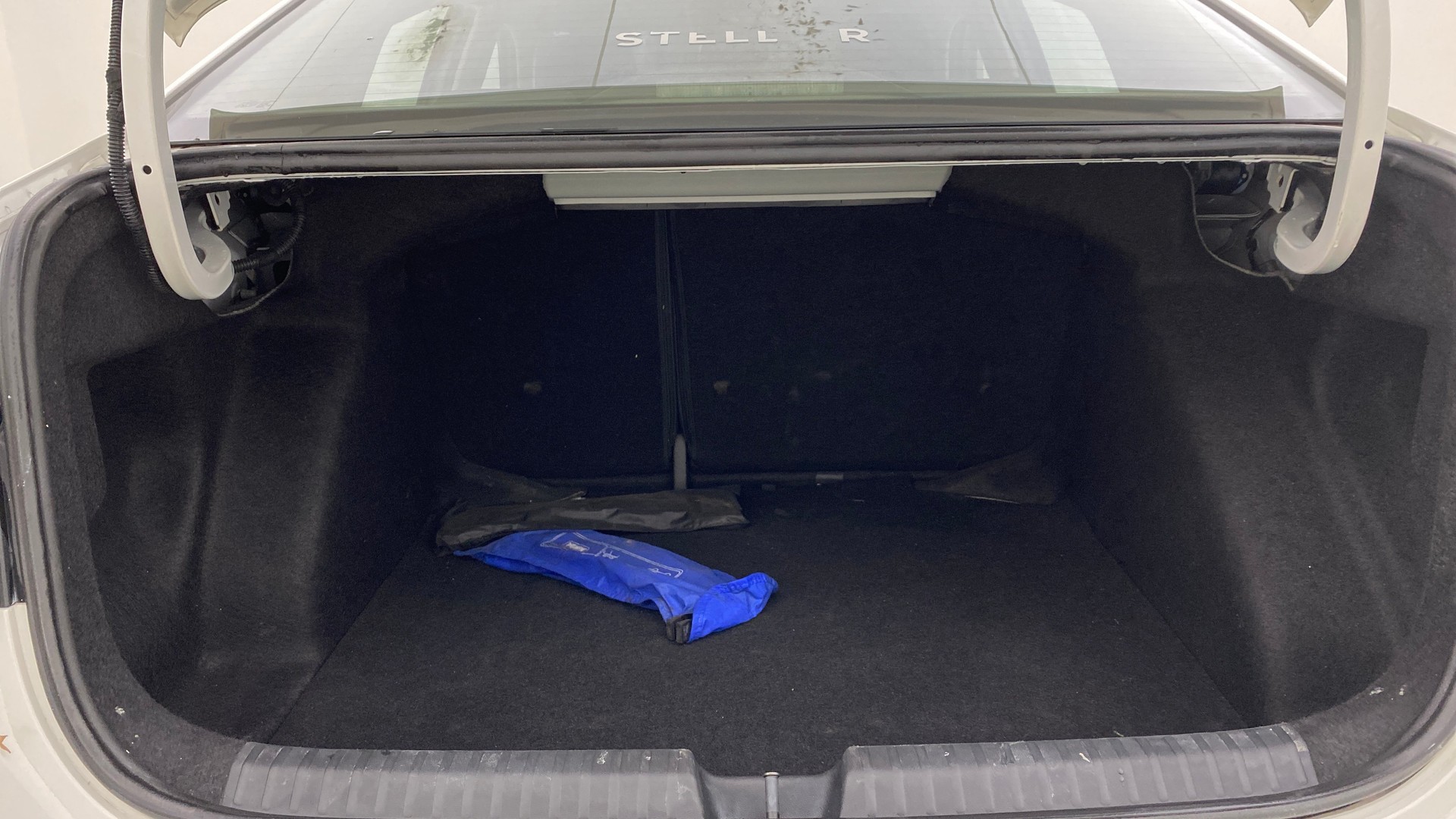 View 2023 Skoda Slavia Ambition 1.0 TSI MT Image 11 Used 2023 Skoda Slavia Ambition 1.0 TSI MT Image 11