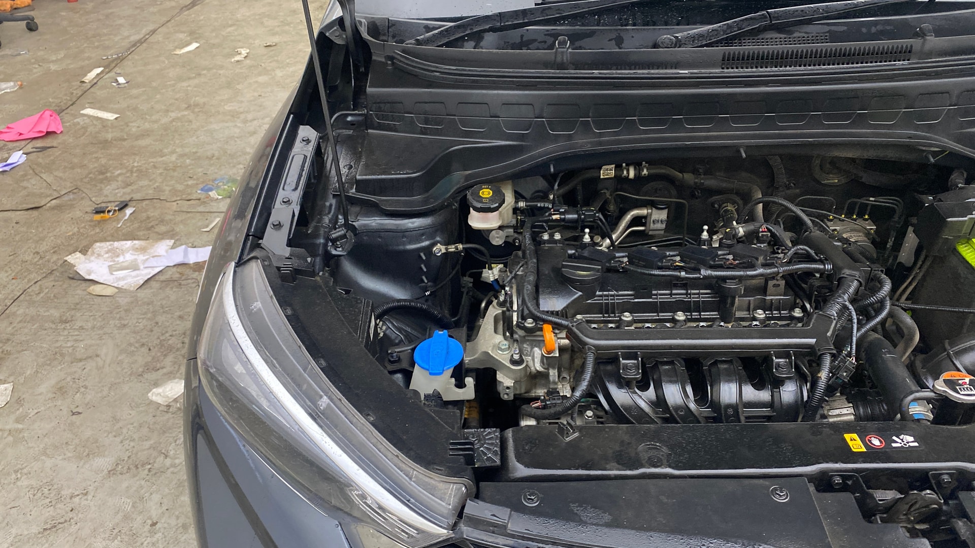 View 2022 Kia Sonet HTK Plus Petrol Image 4 Used 2022 Kia Sonet HTK Plus Petrol Image 4
