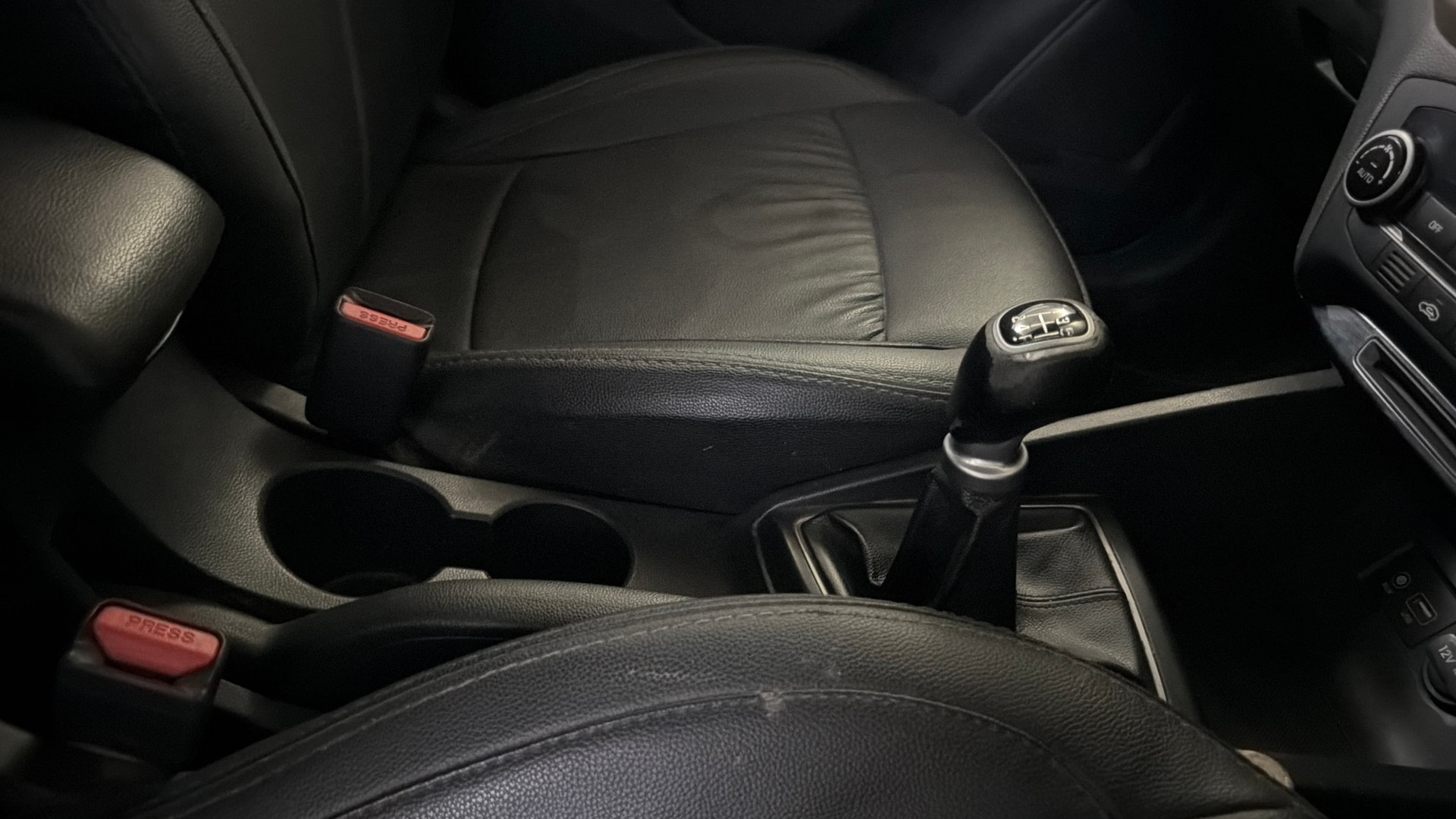 View 2014 Hyundai Elite i20 1.2 Sportz Option Petrol Image 39 Used 2014 Hyundai Elite i20 1.2 Sportz Option Petrol Image 39