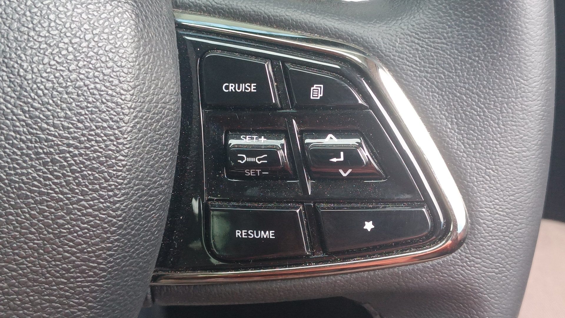 Used 2024 Mahindra XUV700 Used 2024 Mahindra XUV700