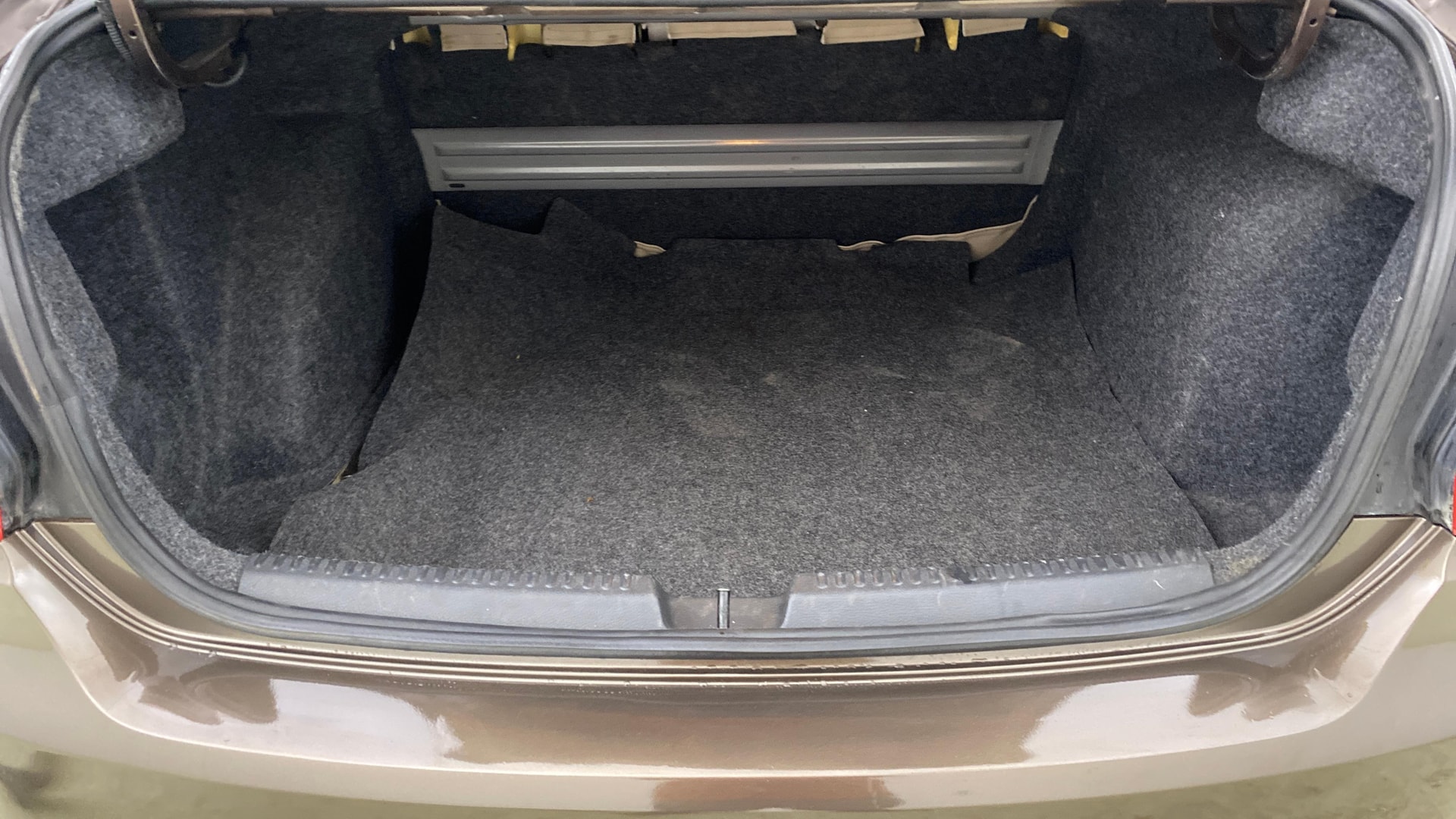 View 2016 Volkswagen Vento 1.2 L TSI Comfortline Petrol AT Image 10 Used 2016 Volkswagen Vento 1.2 L TSI Comfortline Petrol AT Image 10