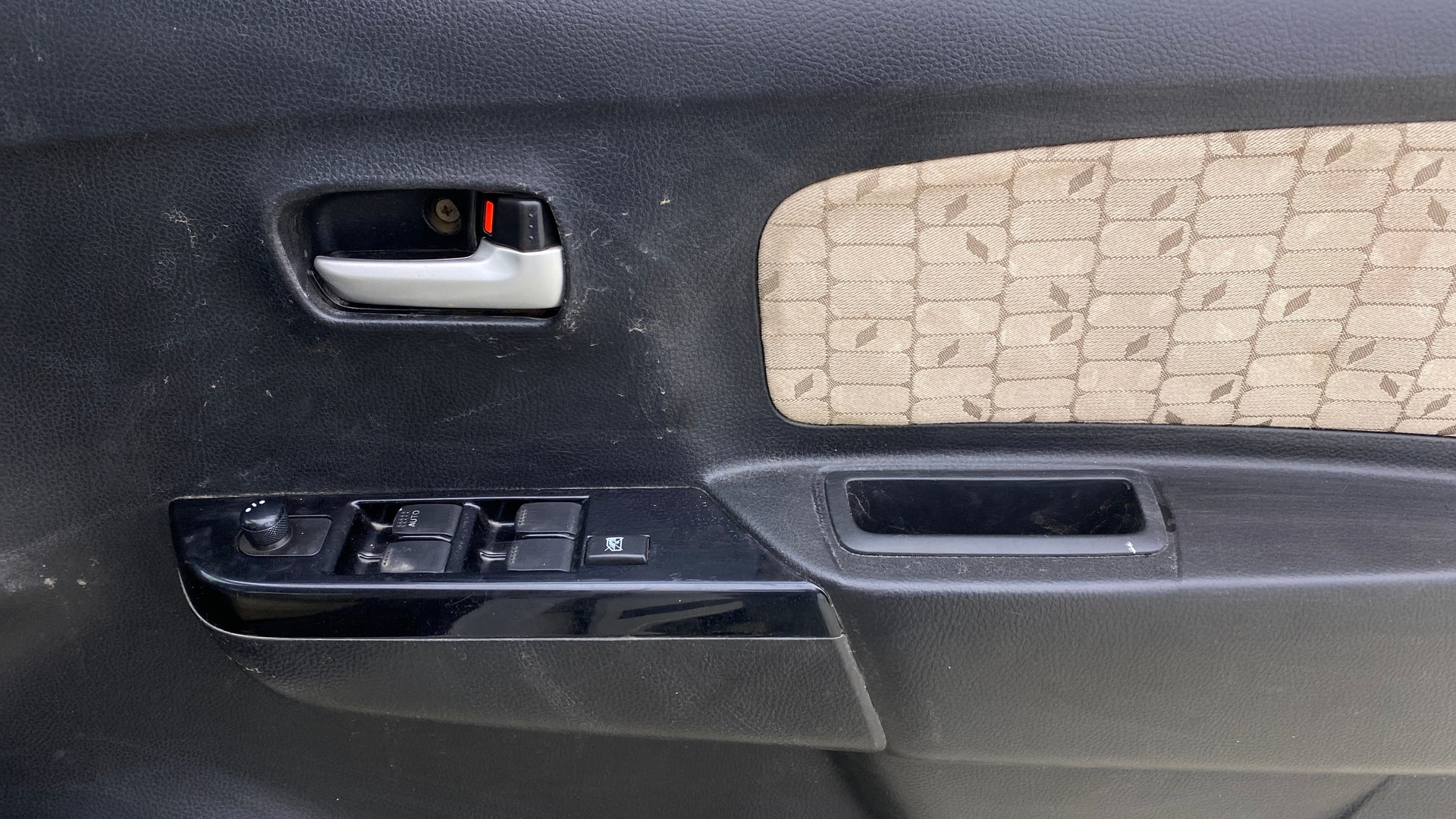 View 2019 Maruti Suzuki 1000 Base Variant Image 33 Used 2019 Maruti Suzuki 1000 Base Variant Image 33