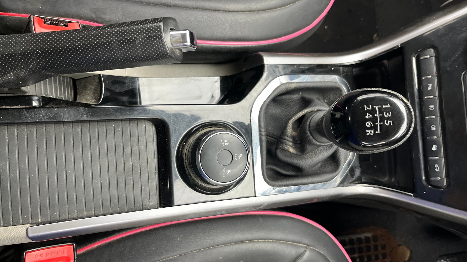 View 2018 Tata Nexon Revotron XE Image 39 Used 2018 Tata Nexon Revotron XE Image 39