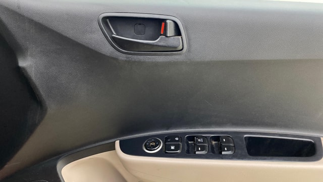 View Hyundai Grand i10 Image 32 Used Hyundai Grand i10 Image 32