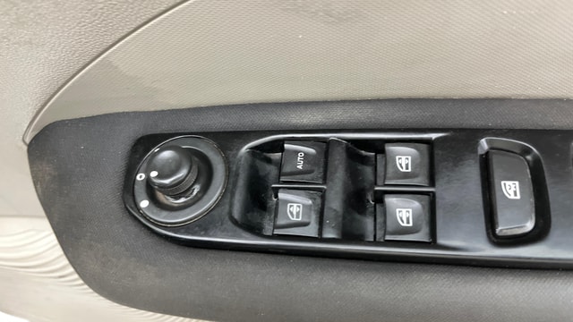 View Renault Triber Image 39 Used Renault Triber Image 39