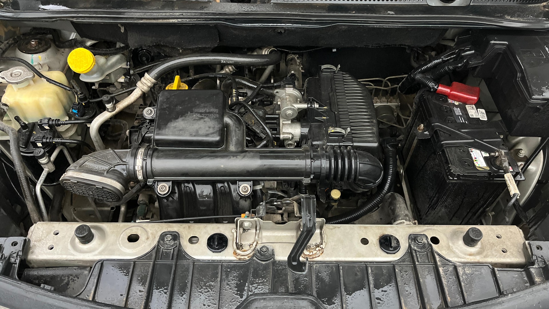 View 2020 Renault Triber RXZ Image 45 Used 2020 Renault Triber RXZ Image 45
