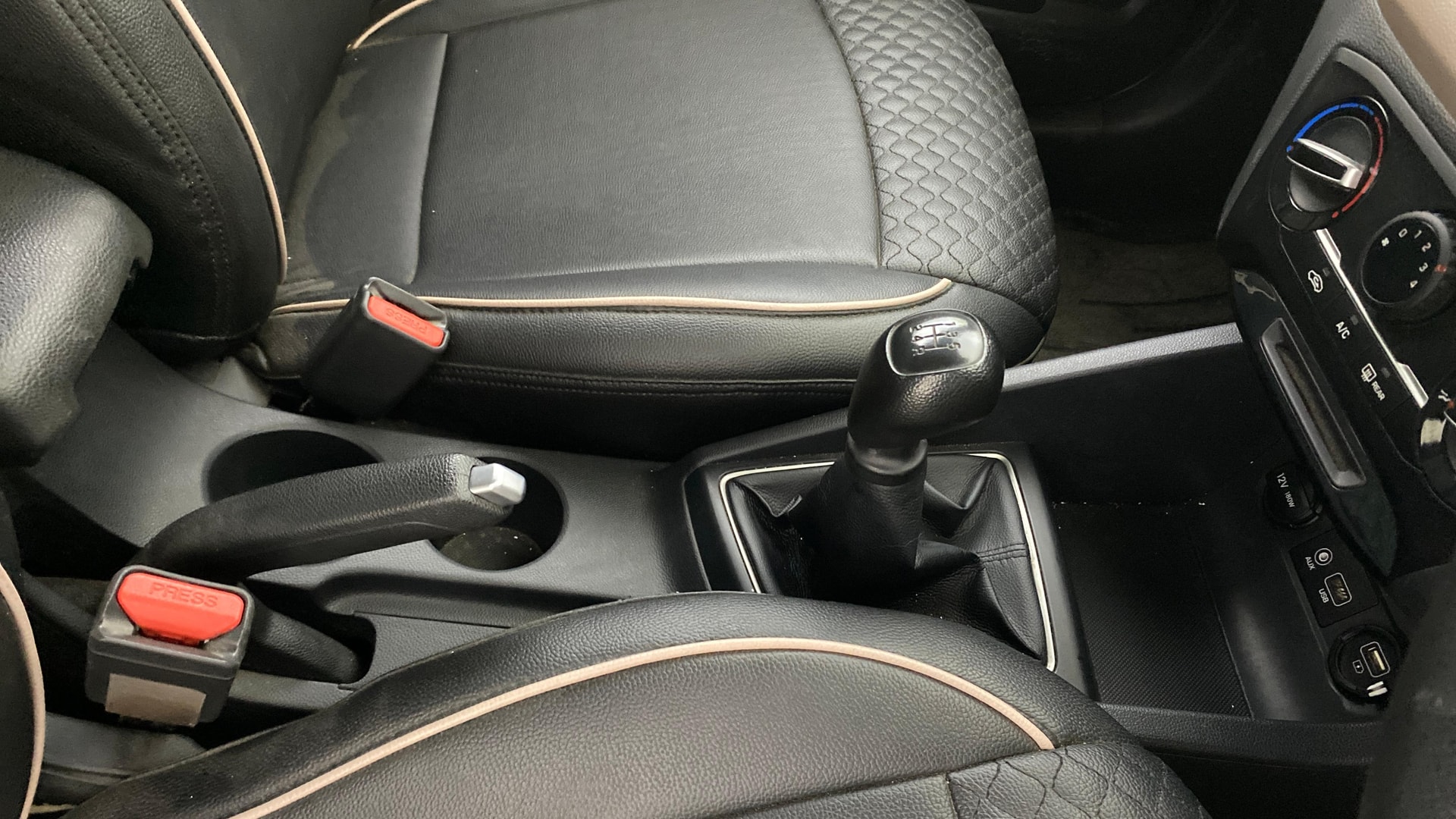 View 2019 Hyundai Elite i20 1.2 Sportz Plus Petrol Image 38 Used 2019 Hyundai Elite i20 1.2 Sportz Plus Petrol Image 38