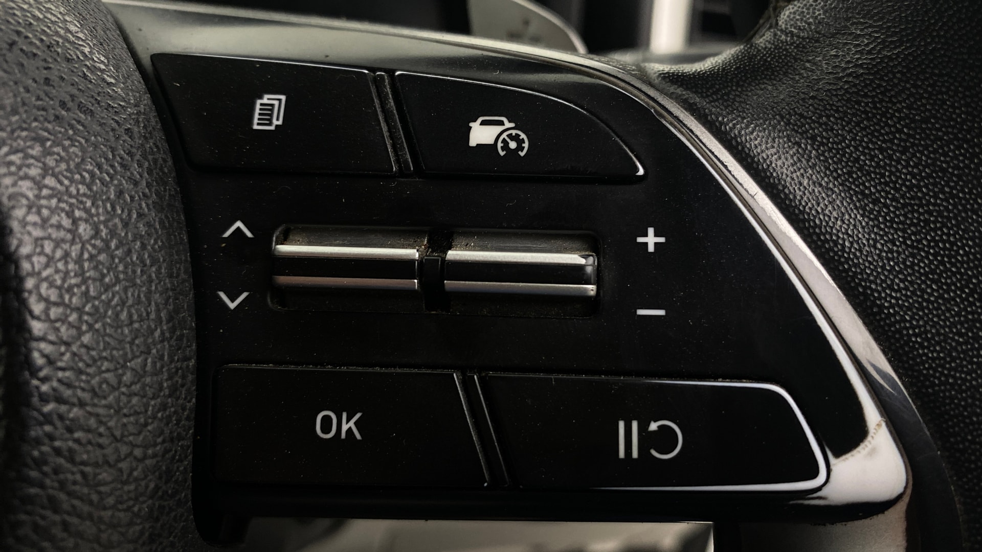 View 2023 Hyundai Venue S (O) 1.0 Turbo Petrol DCT Image 3 Used 2023 Hyundai Venue S (O) 1.0 Turbo Petrol DCT Image 3