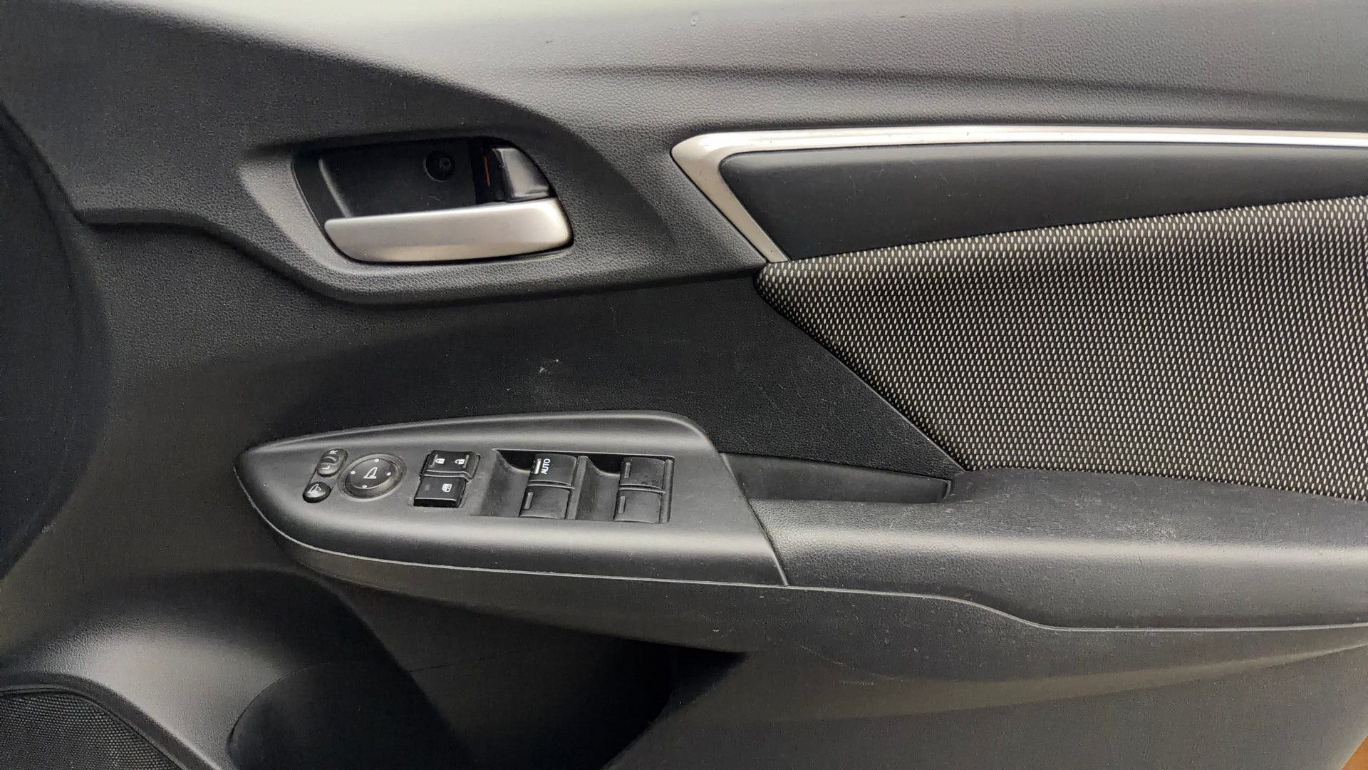 View 2017 Honda WR-V S MT Diesel Edge Edition Image 33 Used 2017 Honda WR-V S MT Diesel Edge Edition Image 33