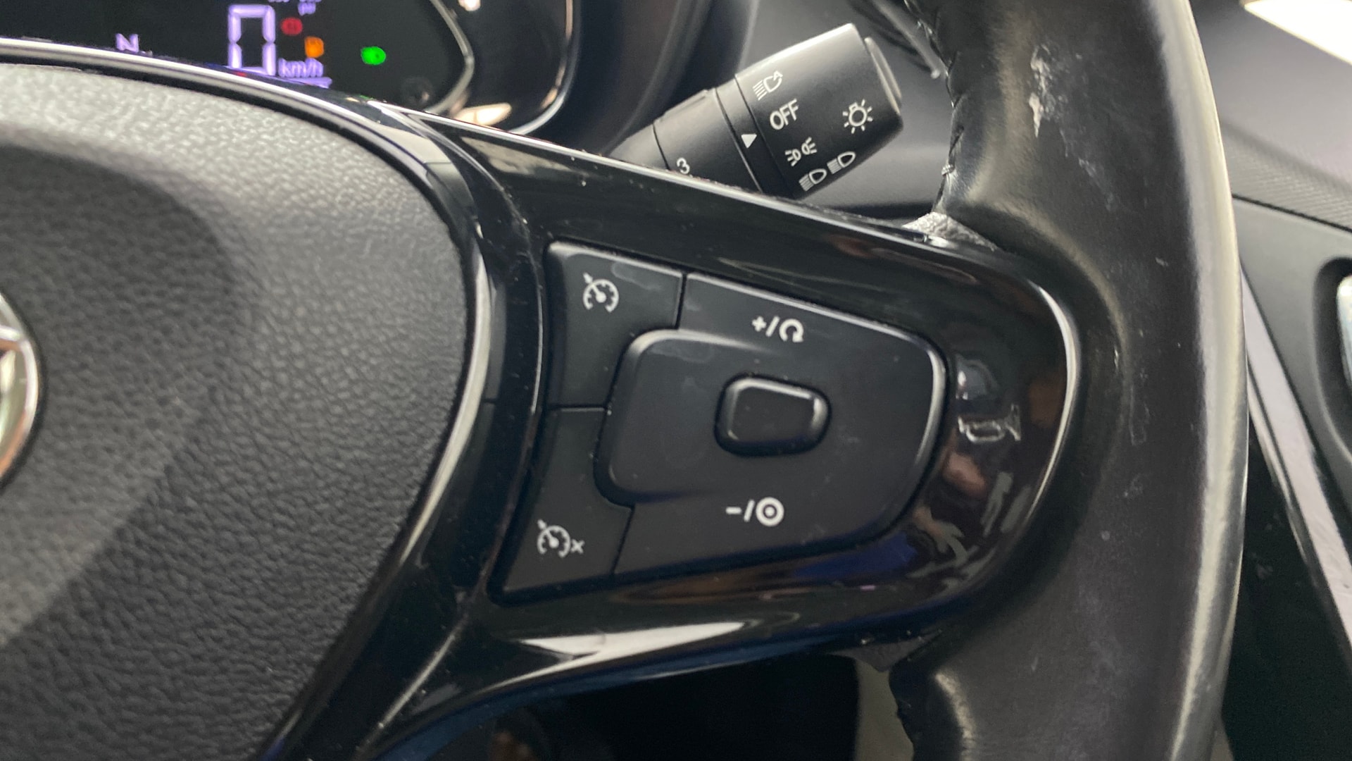 View 2023 Tata Nexon Revotron XE Image 3 Used 2023 Tata Nexon Revotron XE Image 3