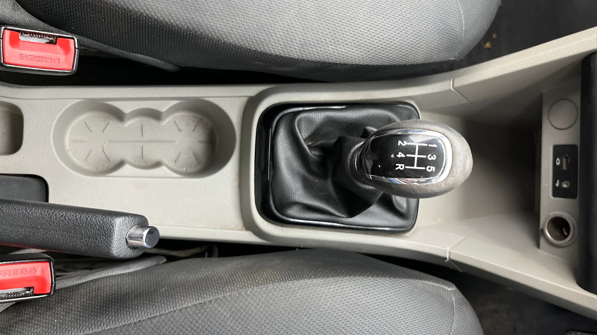 View 2018 Tata Tiago Revotorq XB Image 37 Used 2018 Tata Tiago Revotorq XB Image 37