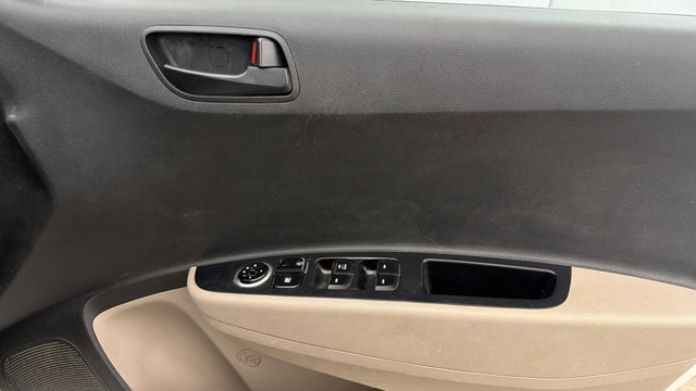 View Hyundai Grand i10 Image 32 Used Hyundai Grand i10 Image 32