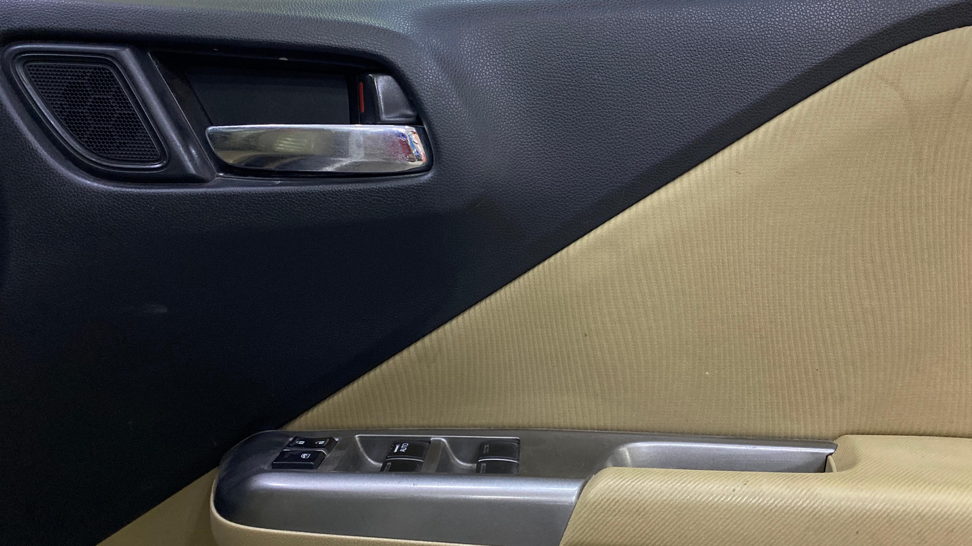 View 2016 Honda City ZX MT Diesel Anniversary Edition Image 34 Used 2016 Honda City ZX MT Diesel Anniversary Edition Image 34