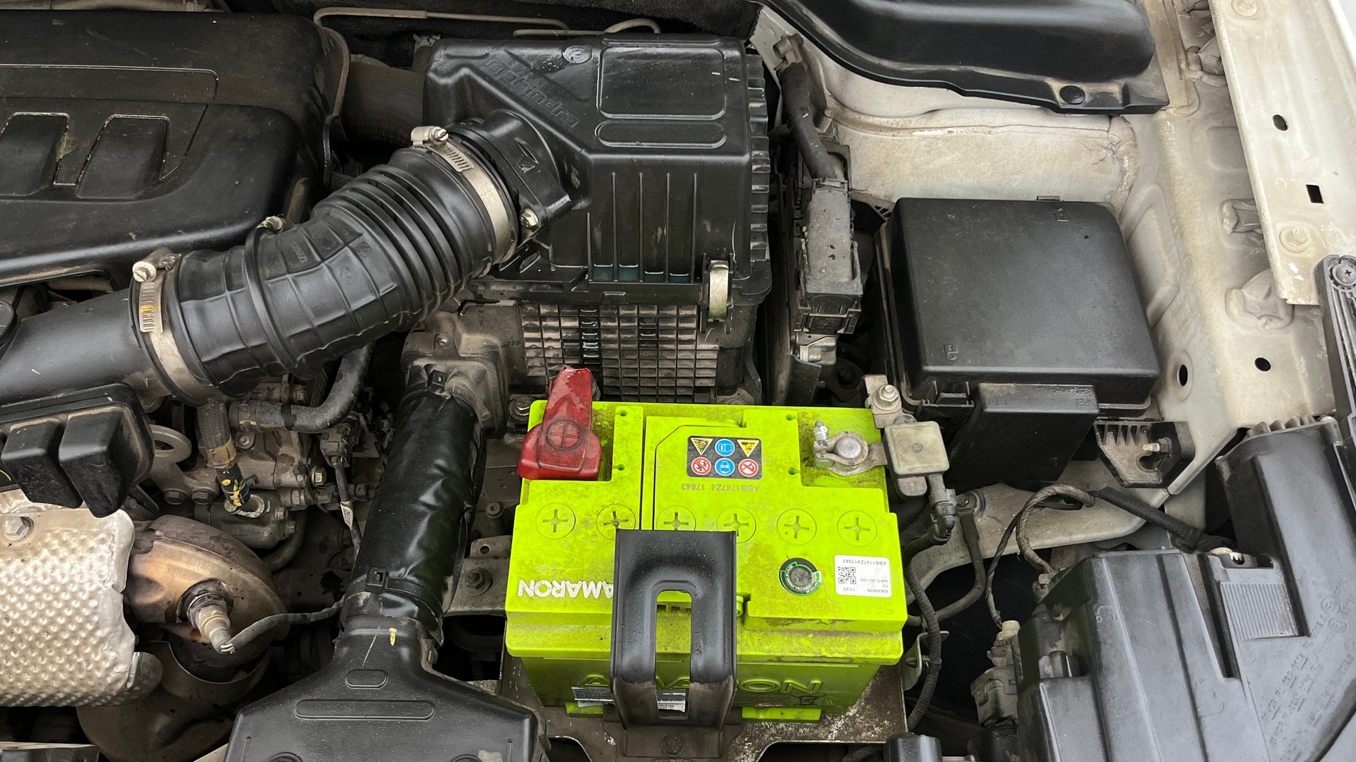 View 2023 Mahindra XUV300 W4 Petrol BS IV Image 30 Used 2023 Mahindra XUV300 W4 Petrol BS IV Image 30