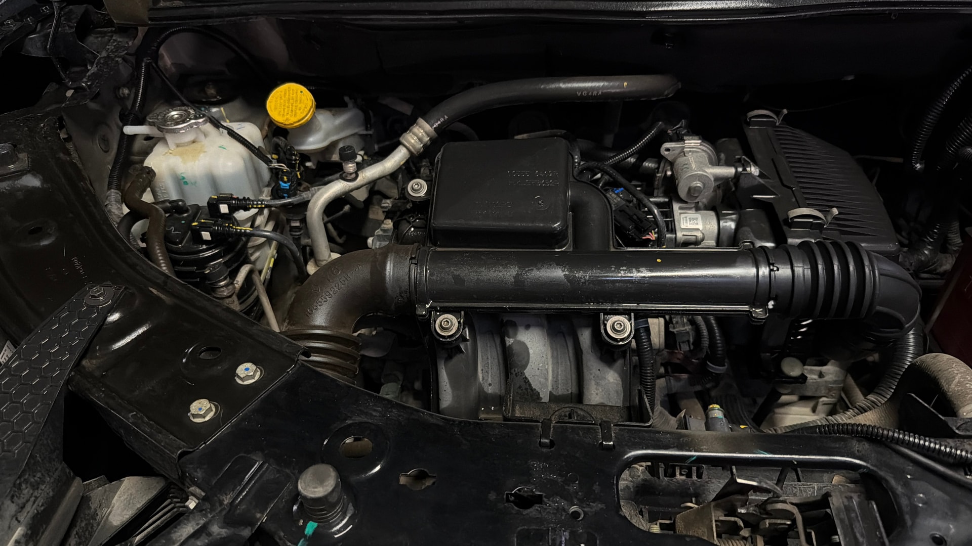 View 2023 Nissan Magnite Geza Edition Image 3 Used 2023 Nissan Magnite Geza Edition Image 3
